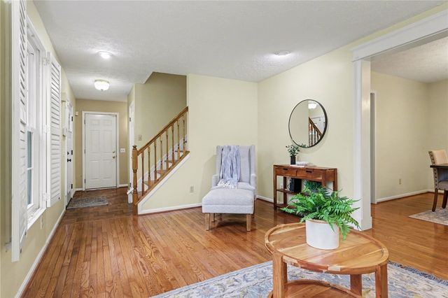 921 Basswood Dr, Webster, NY 14580