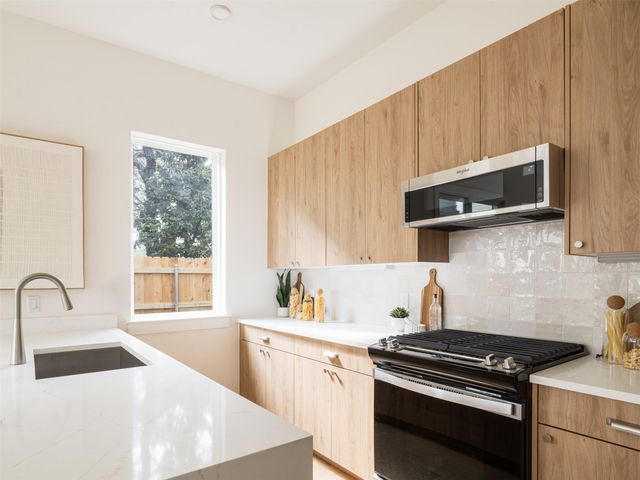 6409 Bradsher B, Austin, TX 78745