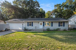 5853 Ridge Road, Stevensville, MI 49127