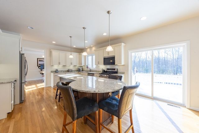 1194 Sharps Lot Road, Swansea, MA 02777