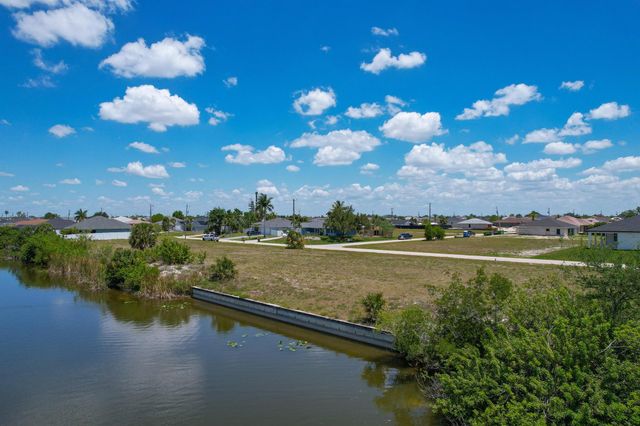 904 NW 12th Avenue, Cape Coral, FL 33993