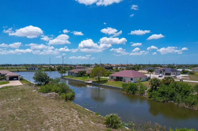 904 NW 12th Avenue, Cape Coral, FL 33993