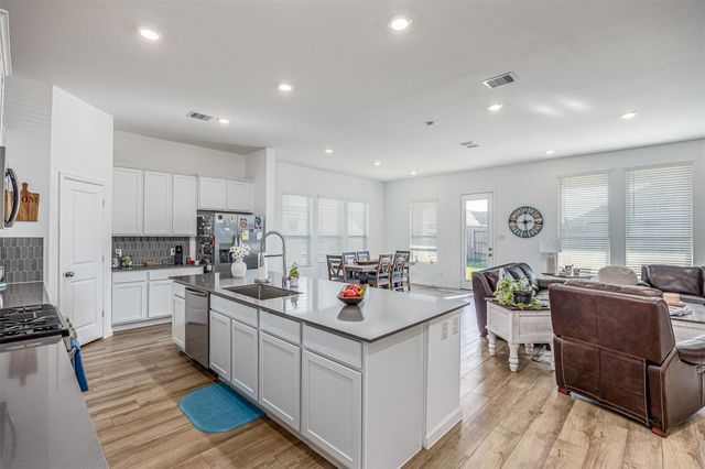 9607 Sterling Arbor Drive, Baytown, TX 77521