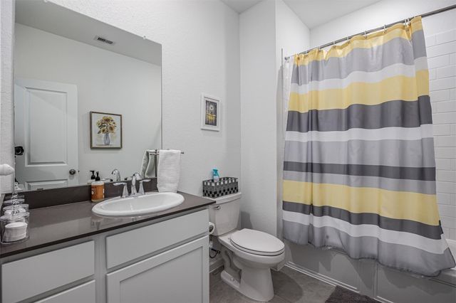 9607 Sterling Arbor Drive, Baytown, TX 77521