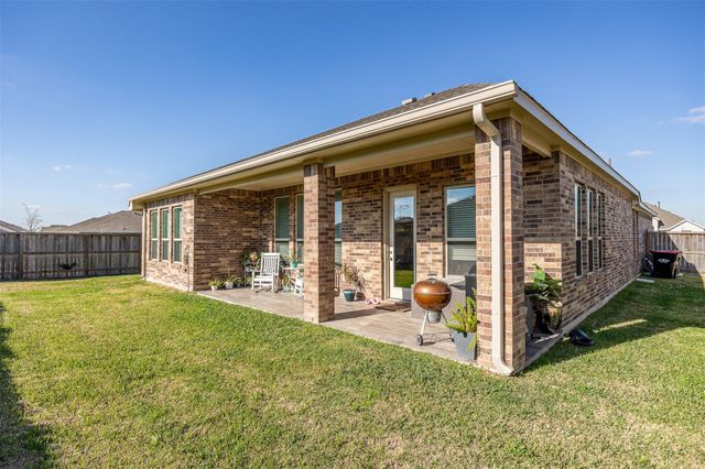 9607 Sterling Arbor Drive, Baytown, TX 77521