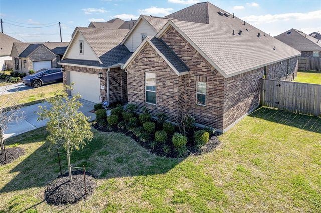 9607 Sterling Arbor Drive, Baytown, TX 77521