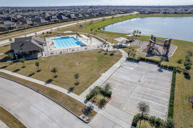 9607 Sterling Arbor Drive, Baytown, TX 77521