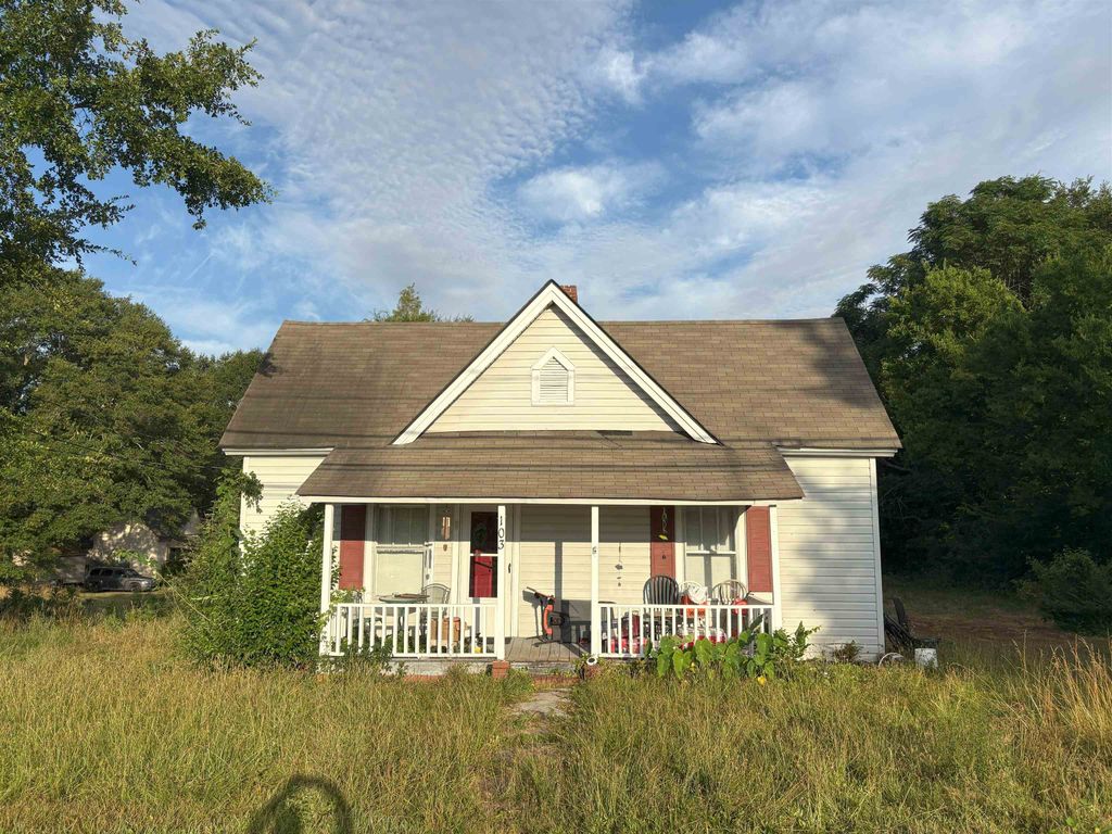 103 Floyd Street, Drayton, SC 29333