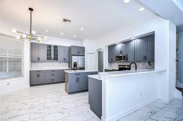 5103 ASHCREST COURT, Tampa, FL 33647