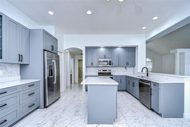 5103 ASHCREST COURT, Tampa, FL 33647