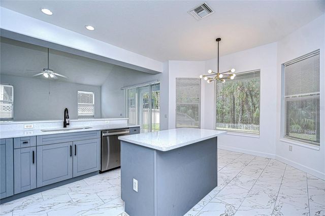 5103 ASHCREST COURT, Tampa, FL 33647