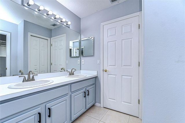 5103 ASHCREST COURT, Tampa, FL 33647