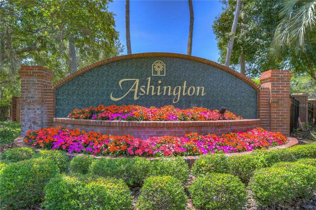 5103 ASHCREST COURT, Tampa, FL 33647