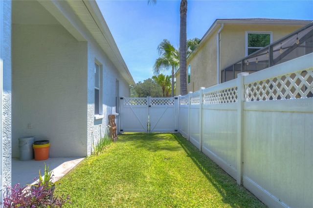 5103 ASHCREST COURT, Tampa, FL 33647