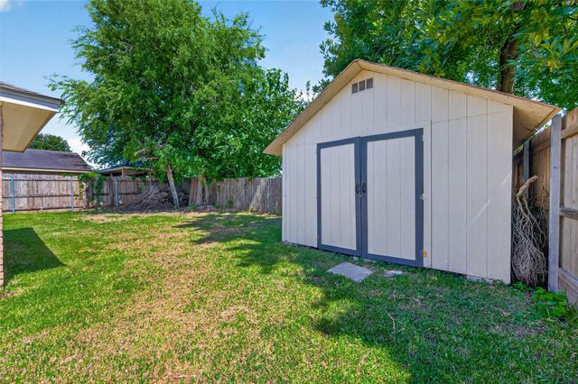 10915 Clear Fork Drive, Humble, TX 77396
