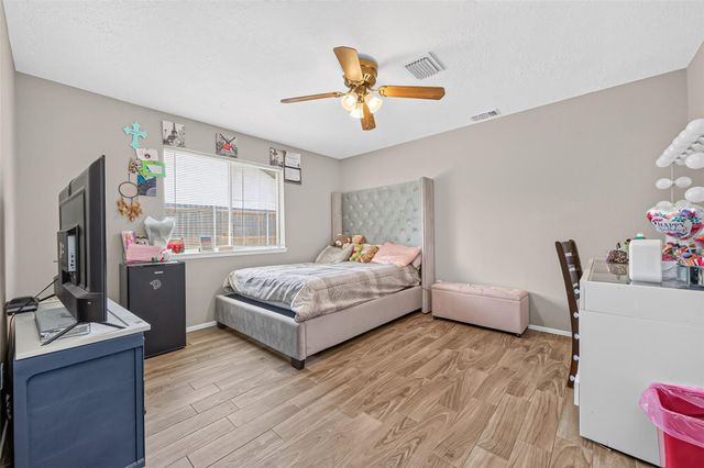 10915 Clear Fork Drive, Humble, TX 77396