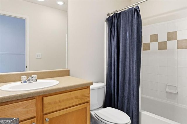 2086 Del Lago Circle, Kennesaw, GA 30152