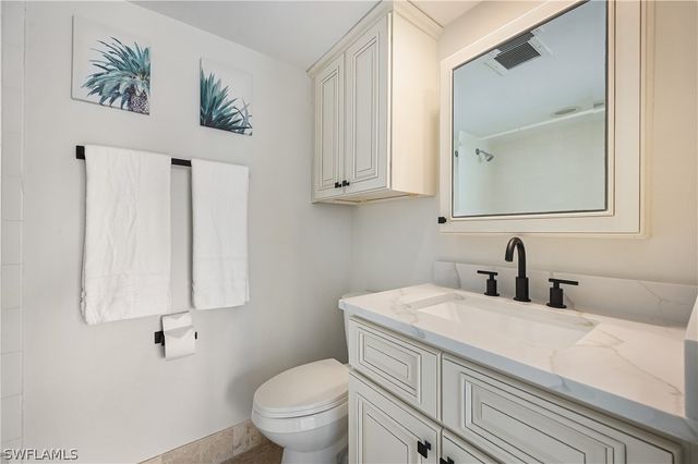 190 Pebble Beach BLVD 202, Naples, FL 34113