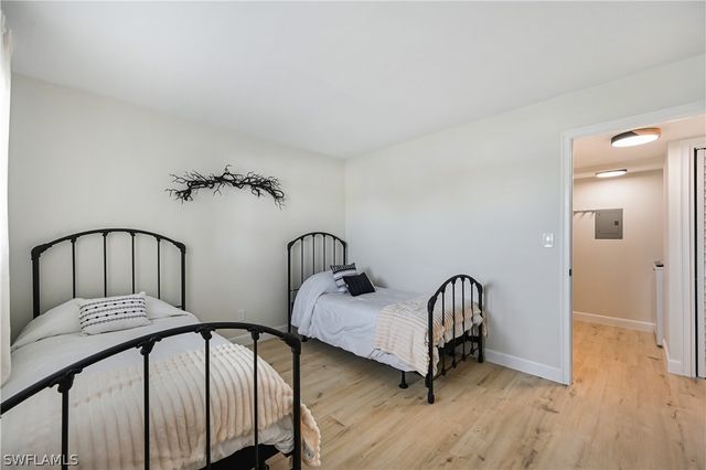 190 Pebble Beach BLVD 202, Naples, FL 34113