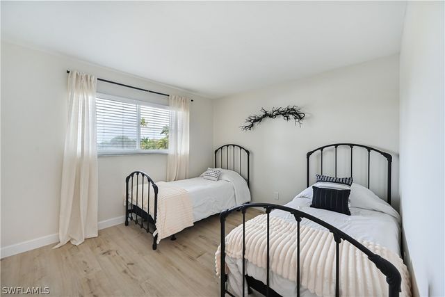 190 Pebble Beach BLVD 202, Naples, FL 34113