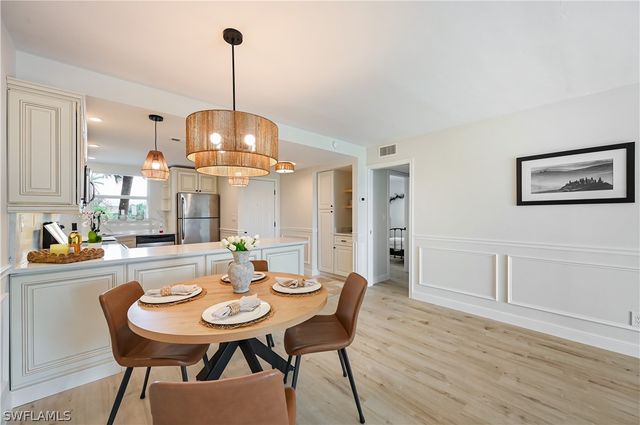 190 Pebble Beach BLVD 202, Naples, FL 34113