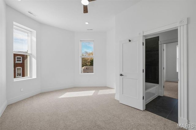 6827 Minnesota Avenue, St Louis, MO 63111