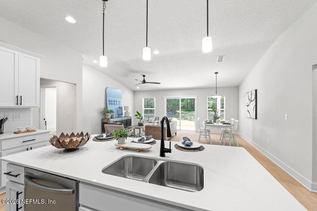620 BULLS BAY Highway, Jacksonville, FL 32220