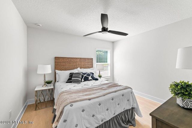 620 BULLS BAY Highway, Jacksonville, FL 32220