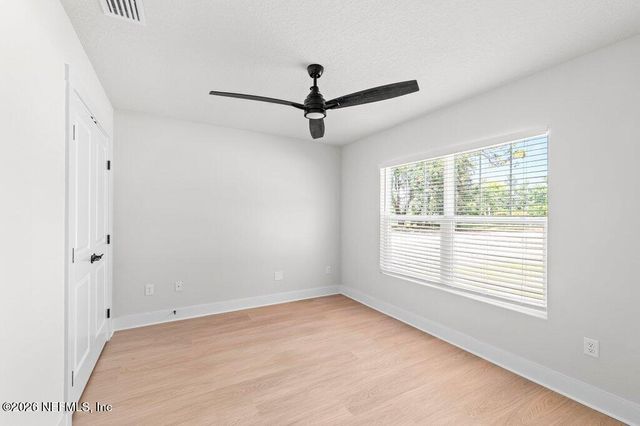 620 BULLS BAY Highway, Jacksonville, FL 32220