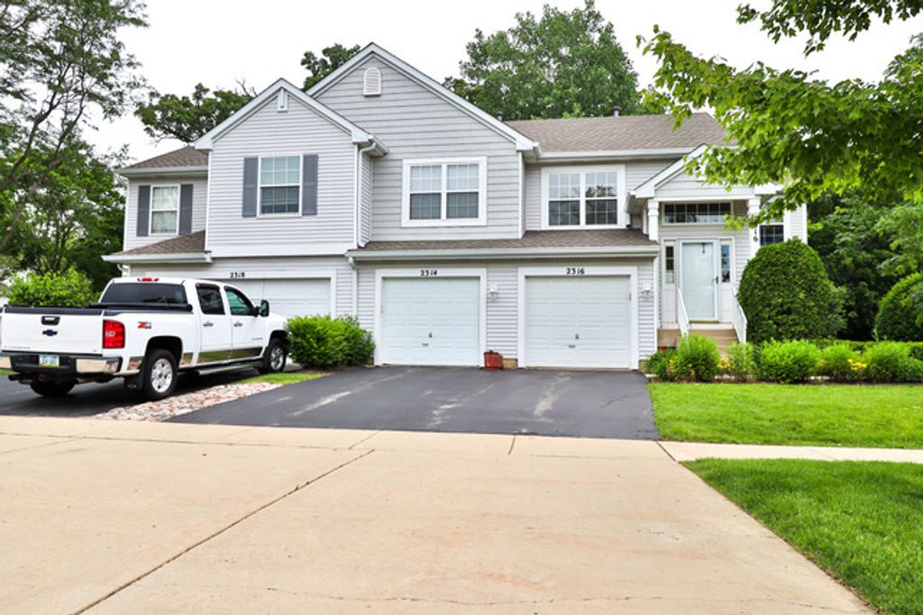 2314 Woodside Drive 34-C-2, Carpentersville, IL 60110