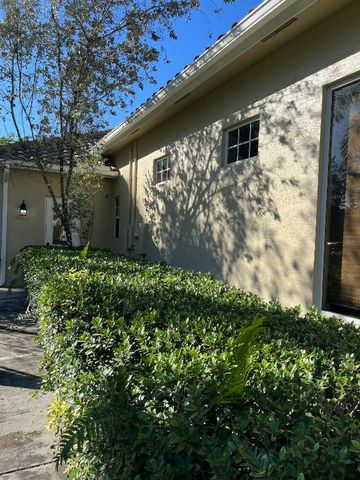 16684 62nd Road N, The Acreage, FL 33470