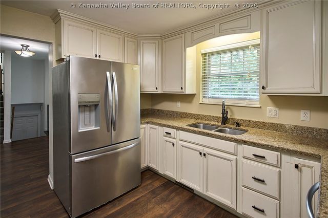 4926 Dempsey Drive, Charleston, WV 25313