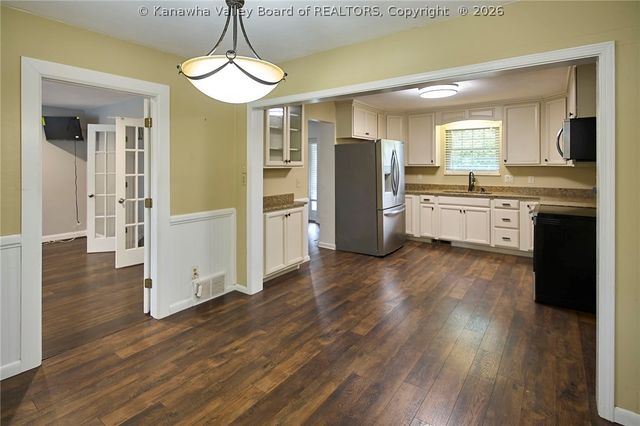 4926 Dempsey Drive, Charleston, WV 25313