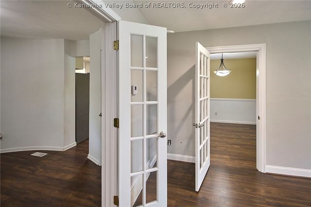 4926 Dempsey Drive, Charleston, WV 25313