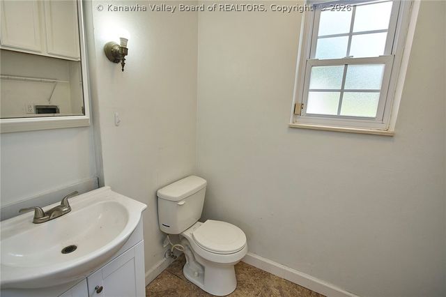 4926 Dempsey Drive, Charleston, WV 25313