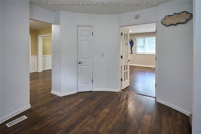 4926 Dempsey Drive, Charleston, WV 25313