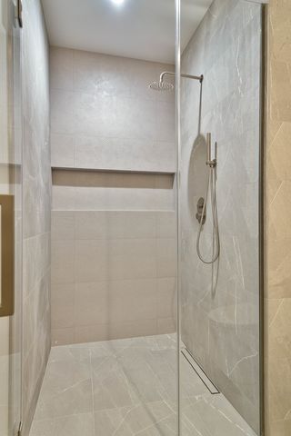 1418 W Warner Avenue, Chicago, IL 60613