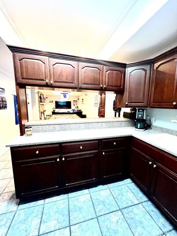 21 Crestwood Circle, Prestonsburg, KY 41653