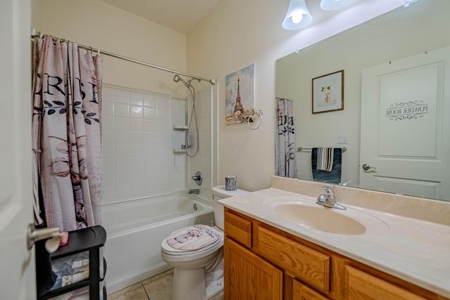 240 Rio Chama Circle SW, Los Lunas, NM 87031