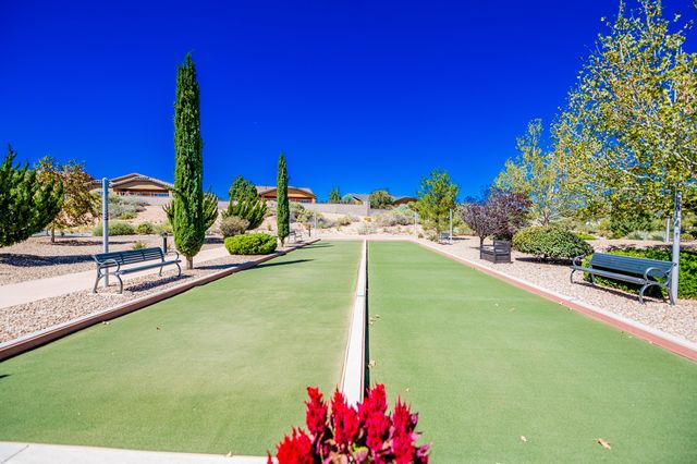 240 Rio Chama Circle SW, Los Lunas, NM 87031