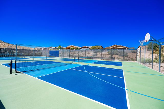 240 Rio Chama Circle SW, Los Lunas, NM 87031