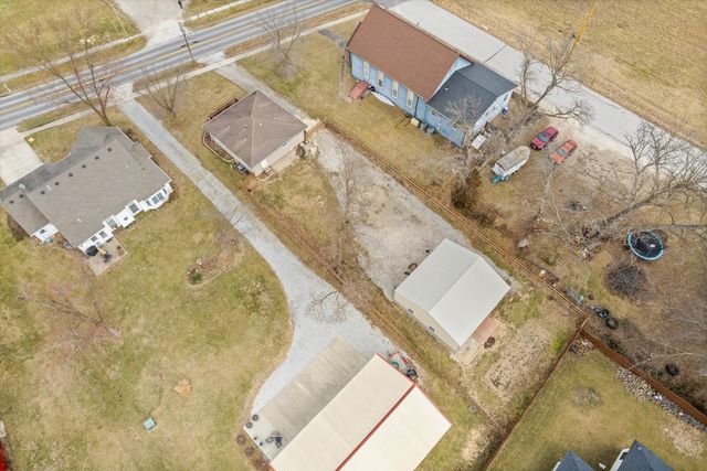 130 E OO, Hallsville, MO 65255