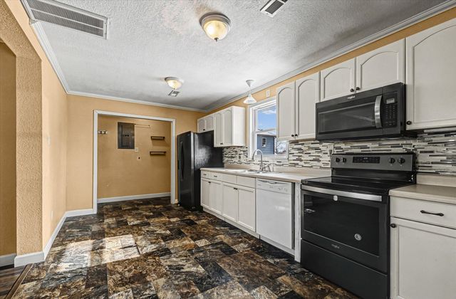 130 E OO, Hallsville, MO 65255