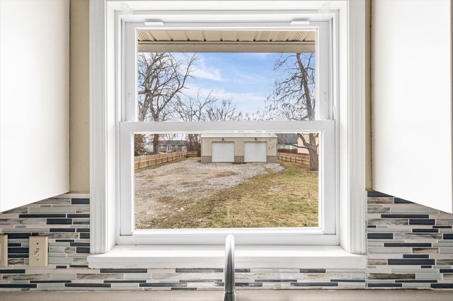 130 E OO, Hallsville, MO 65255