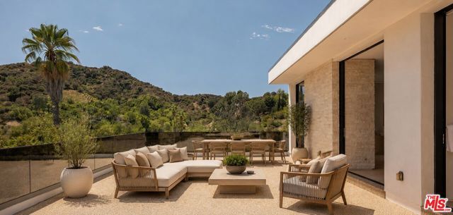 16988 Strawberry Drive, Los Angeles, CA 91436