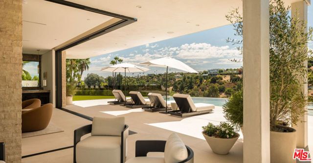 16988 Strawberry Drive, Los Angeles, CA 91436
