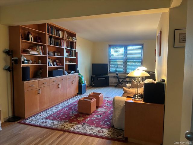 140-39 34th Avenue 2S, Flushing, NY 11354