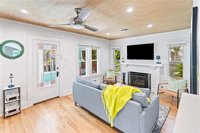 642 OHIO PLACE, Sarasota, FL 34236