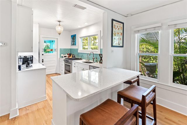 642 OHIO PLACE, Sarasota, FL 34236