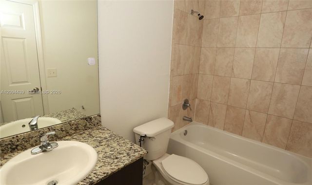 6001 NW 182 Lane 301, Hialeah, FL 33015